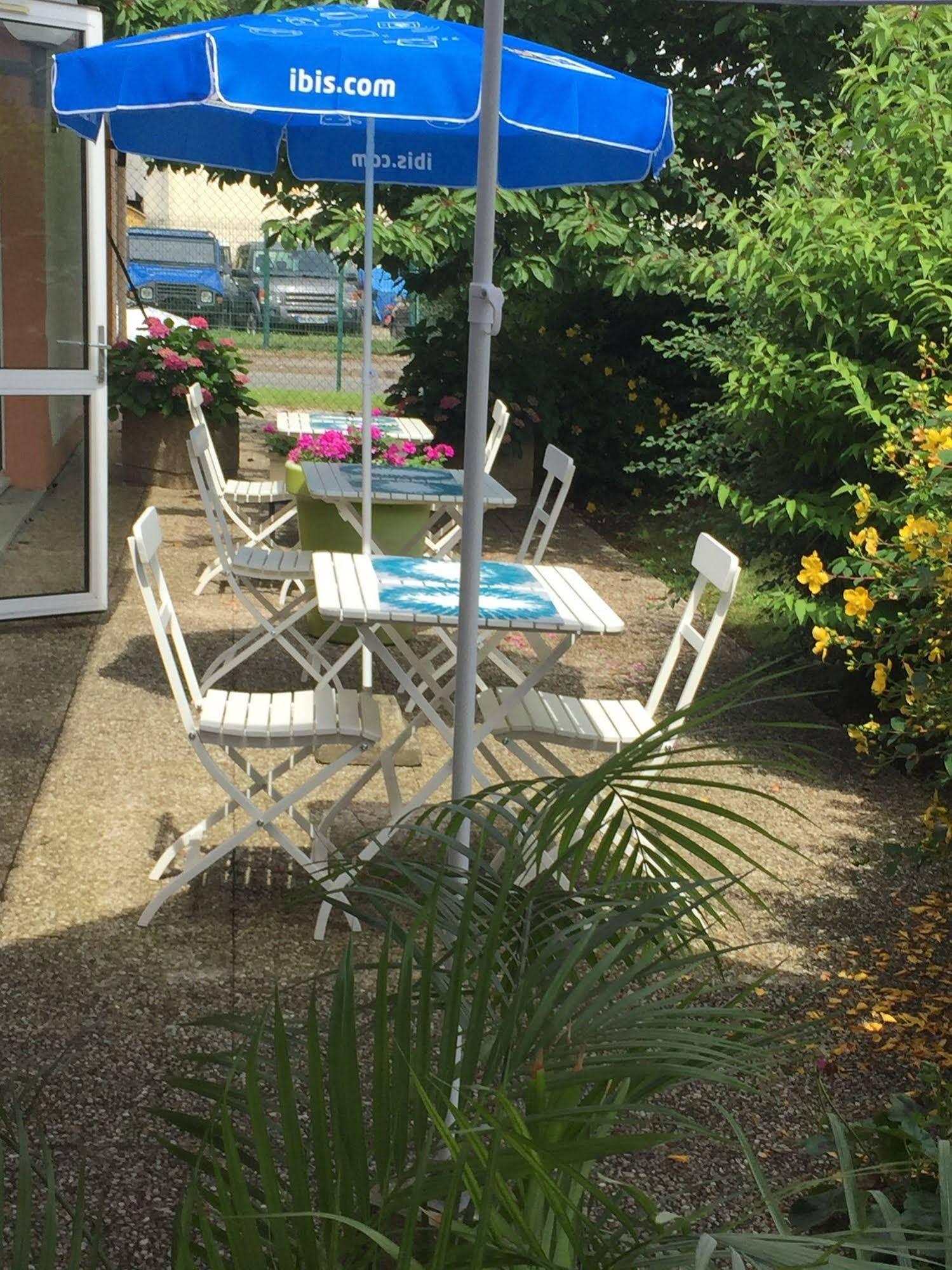 Ibis Budget Versailles Coignieres Exterior photo