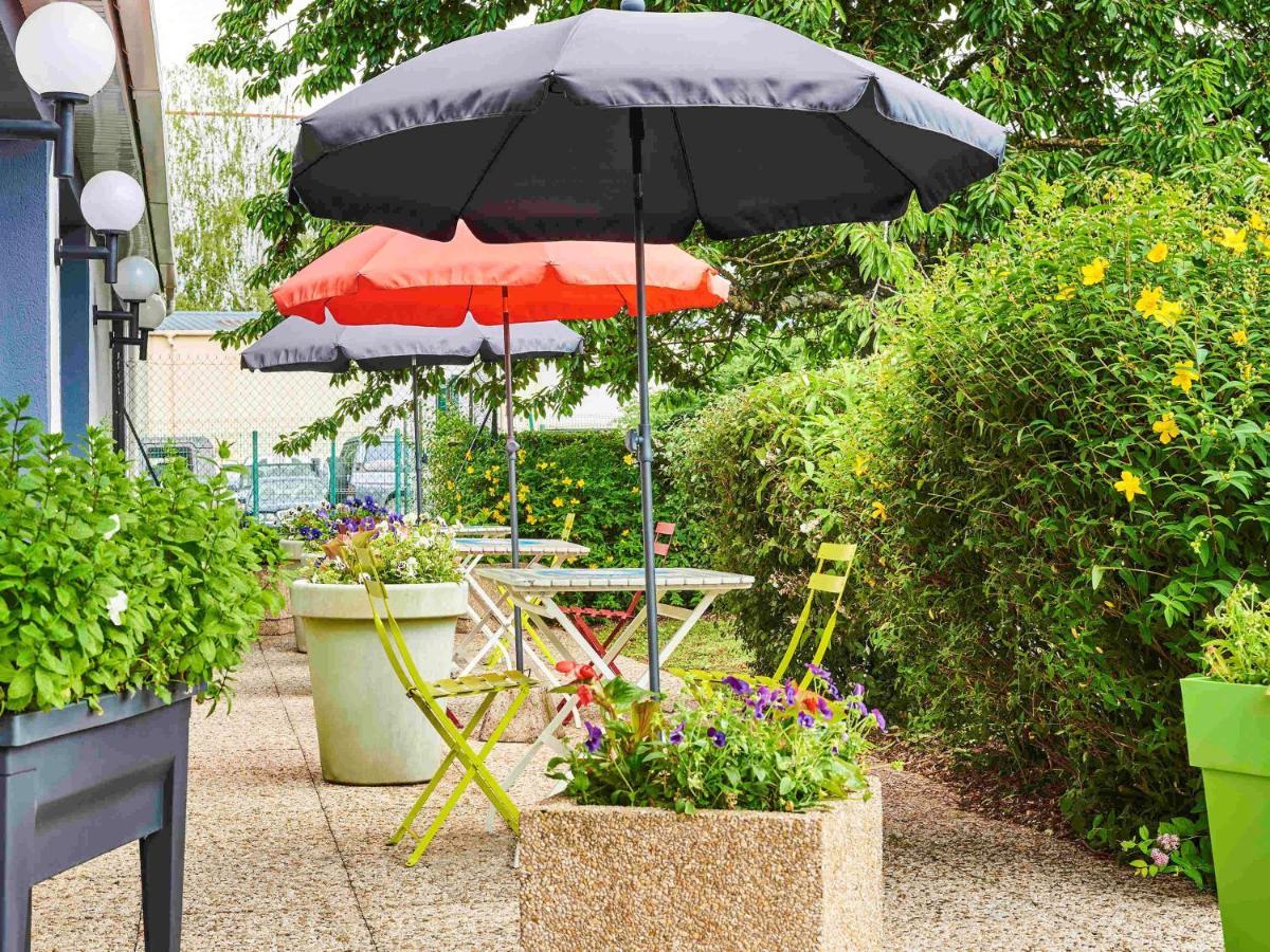Ibis Budget Versailles Coignieres Exterior photo