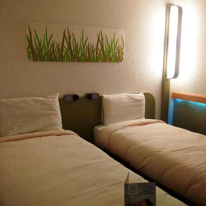 Ibis Budget Versailles Coignieres Exterior photo