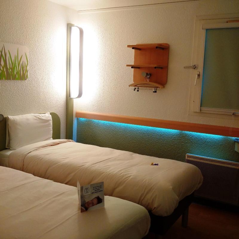 Ibis Budget Versailles Coignieres Exterior photo
