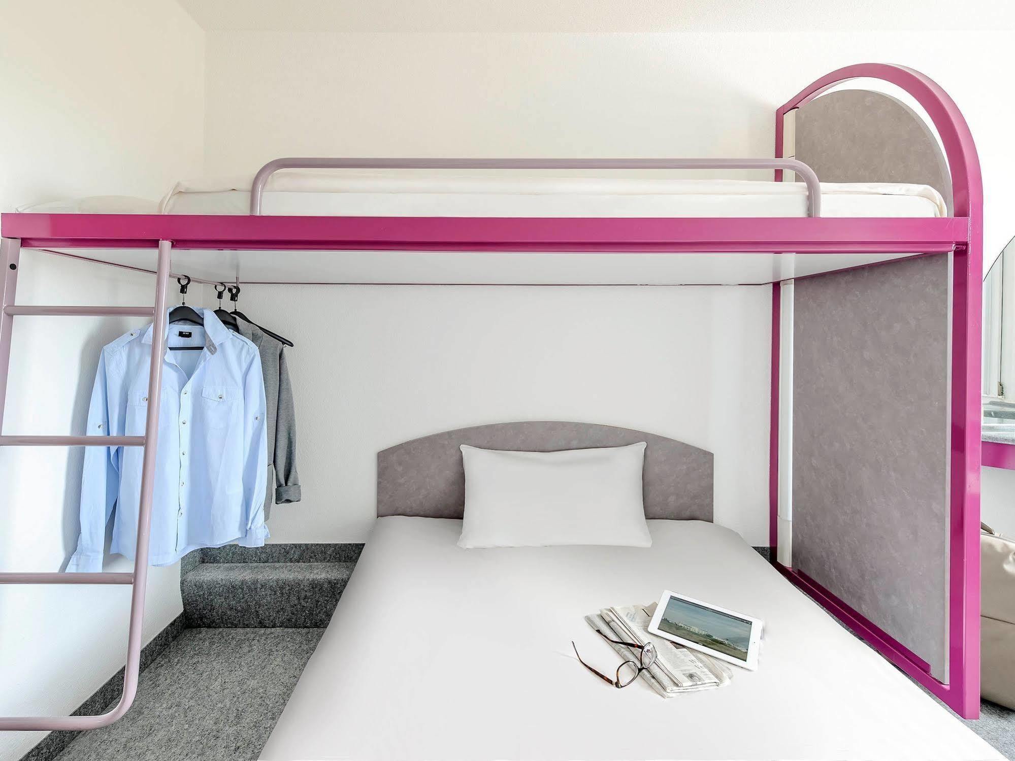 Ibis Budget Versailles Coignieres Exterior photo